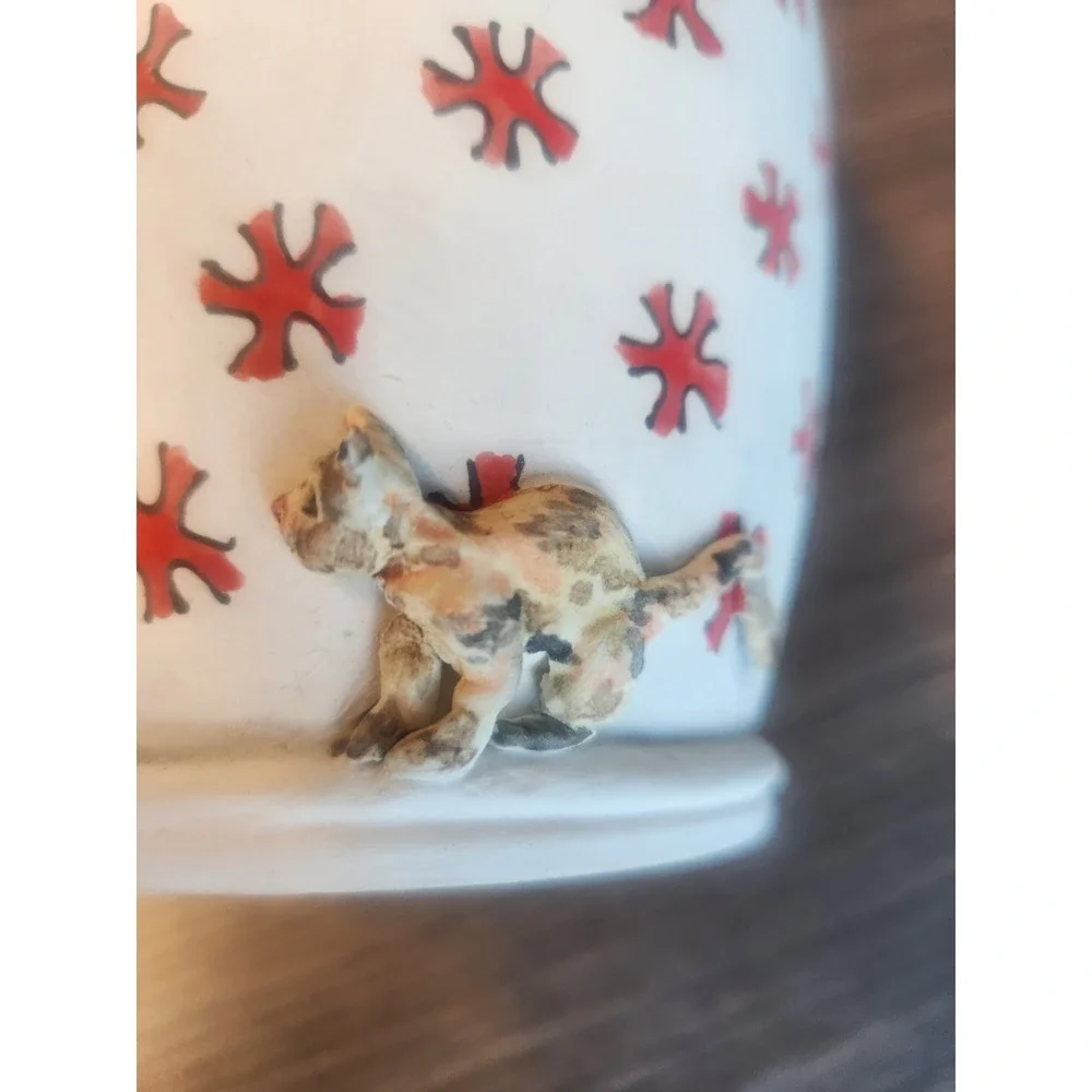 One Of A Kind Hand Made Vase Shhh! Face‎ w/Naughty Cat Ceramic Vase Signed 10